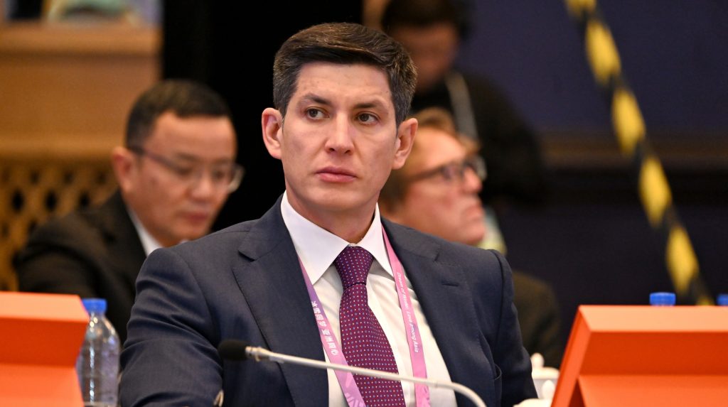 Отабек Умаров